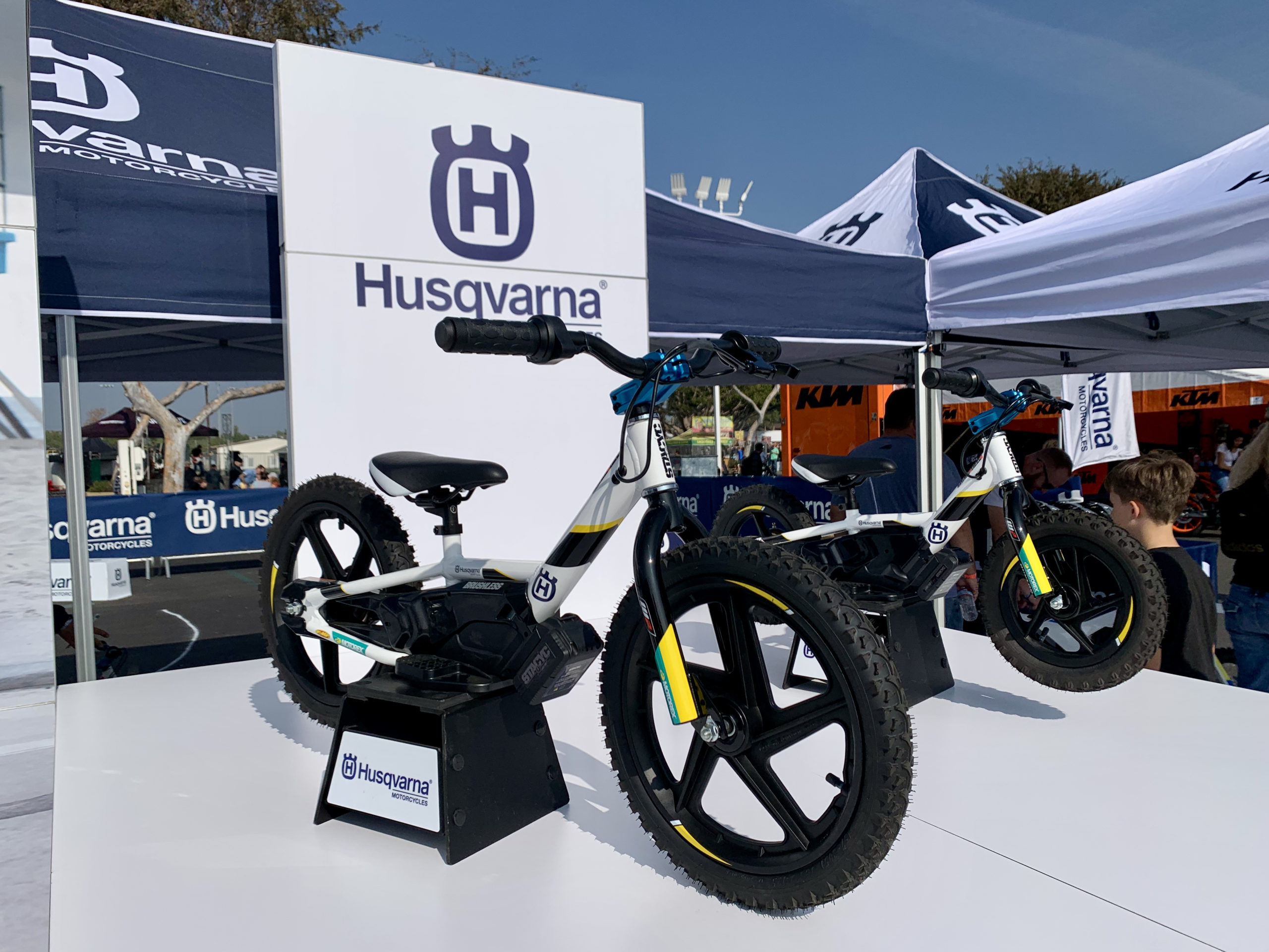 Husqvarna Factory Replica STACYC e-powered balance bikes at IMS Outdoors 2021