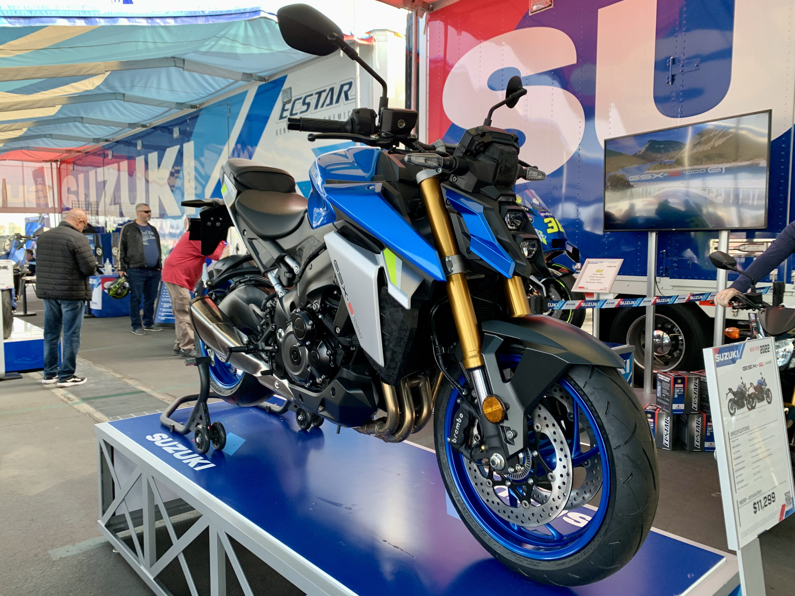 Blue GSX-S1000 on stand at IMS Outdoors 2021
